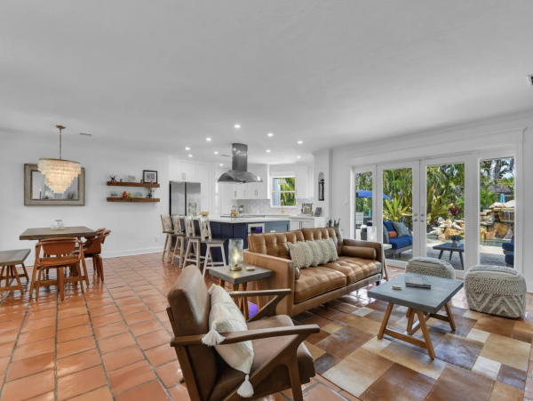Naples Vacation Home With Private Pool Short Walk To Beach